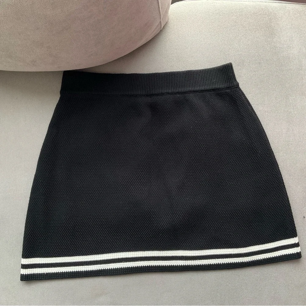 Alo Yoga Tennis Club Sweater Knit Skirt Black/Ivory S